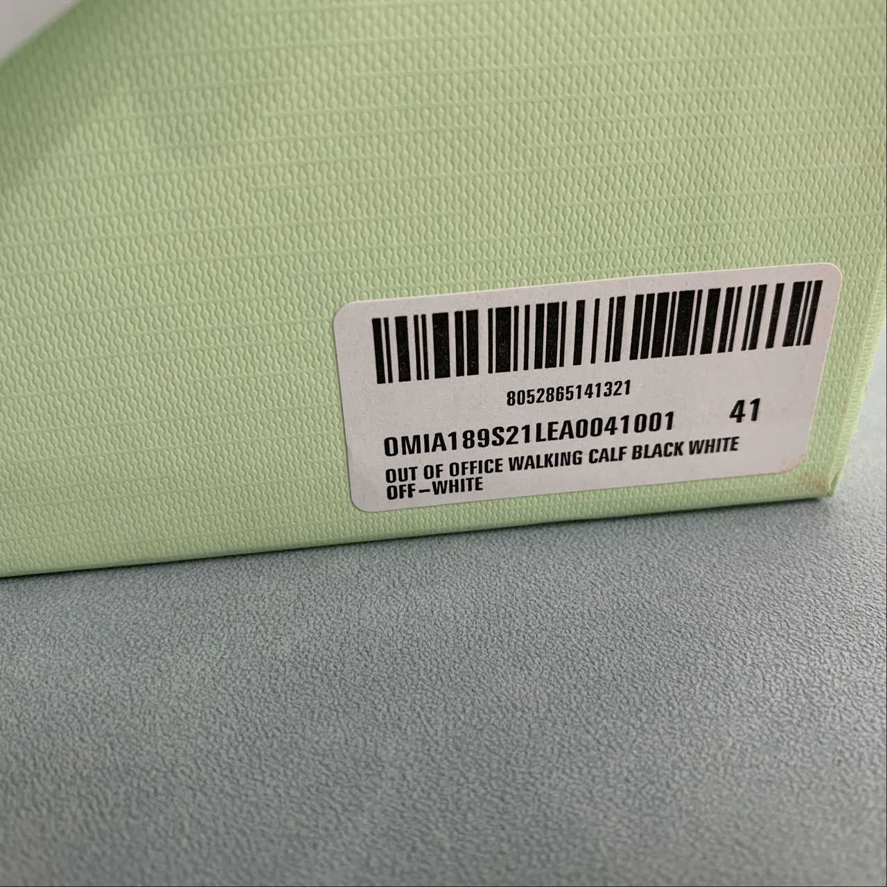 Off-White c/o Virgil Abloh