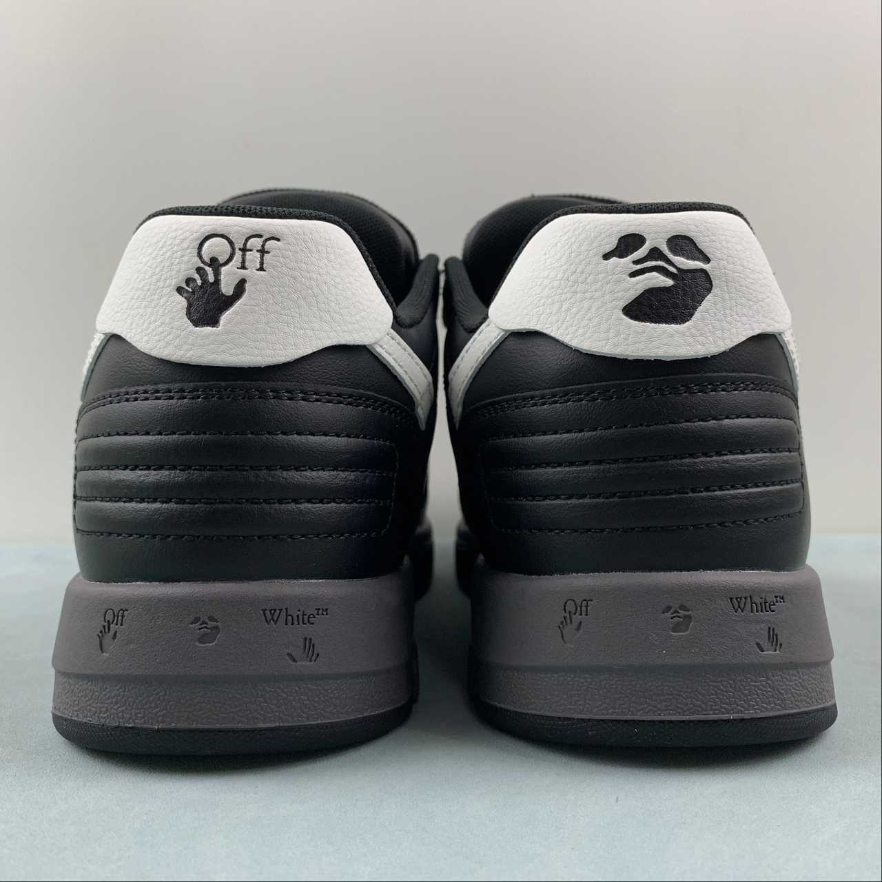 Off-White c/o Virgil Abloh