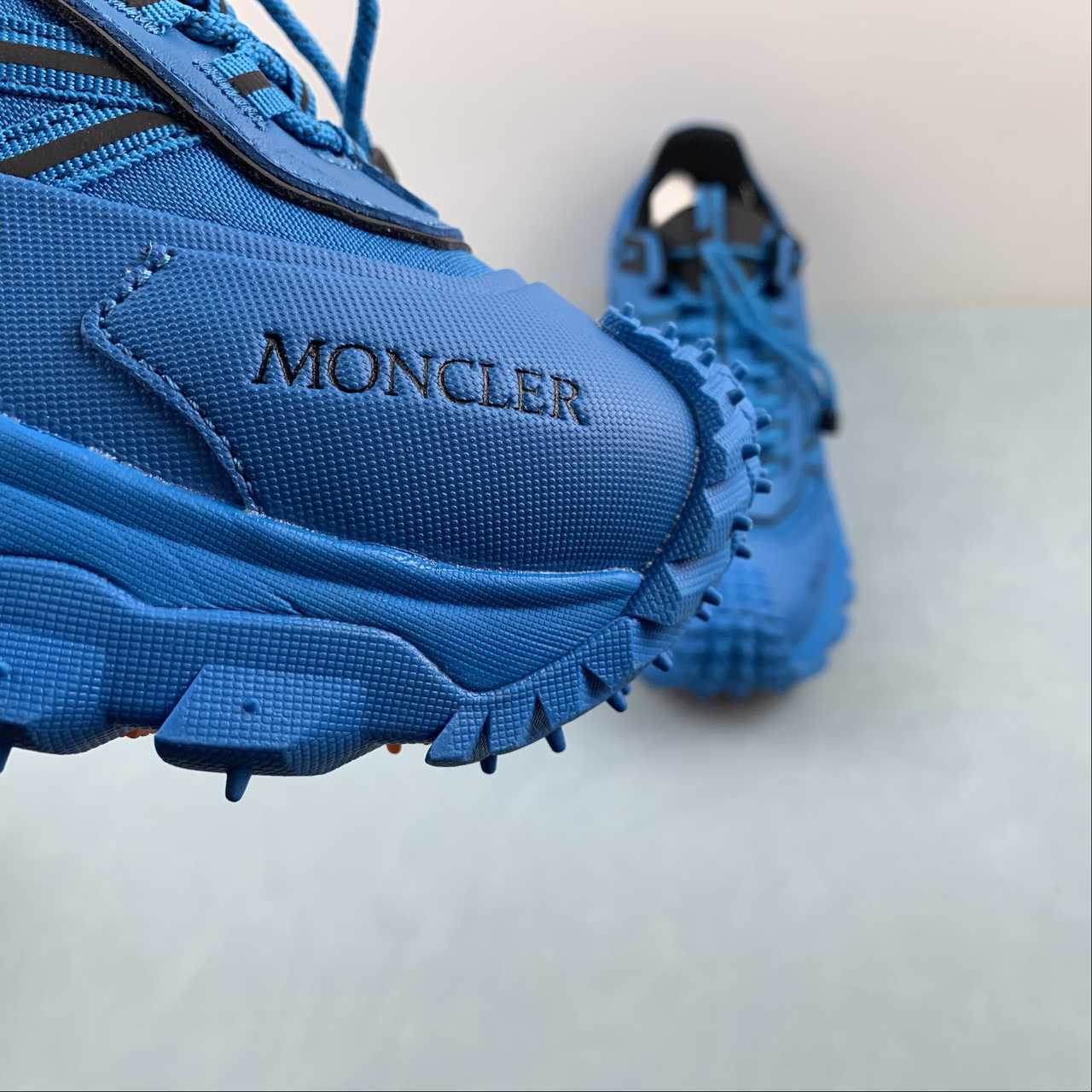 Tênis Moncler x Hoka Mafate Speed