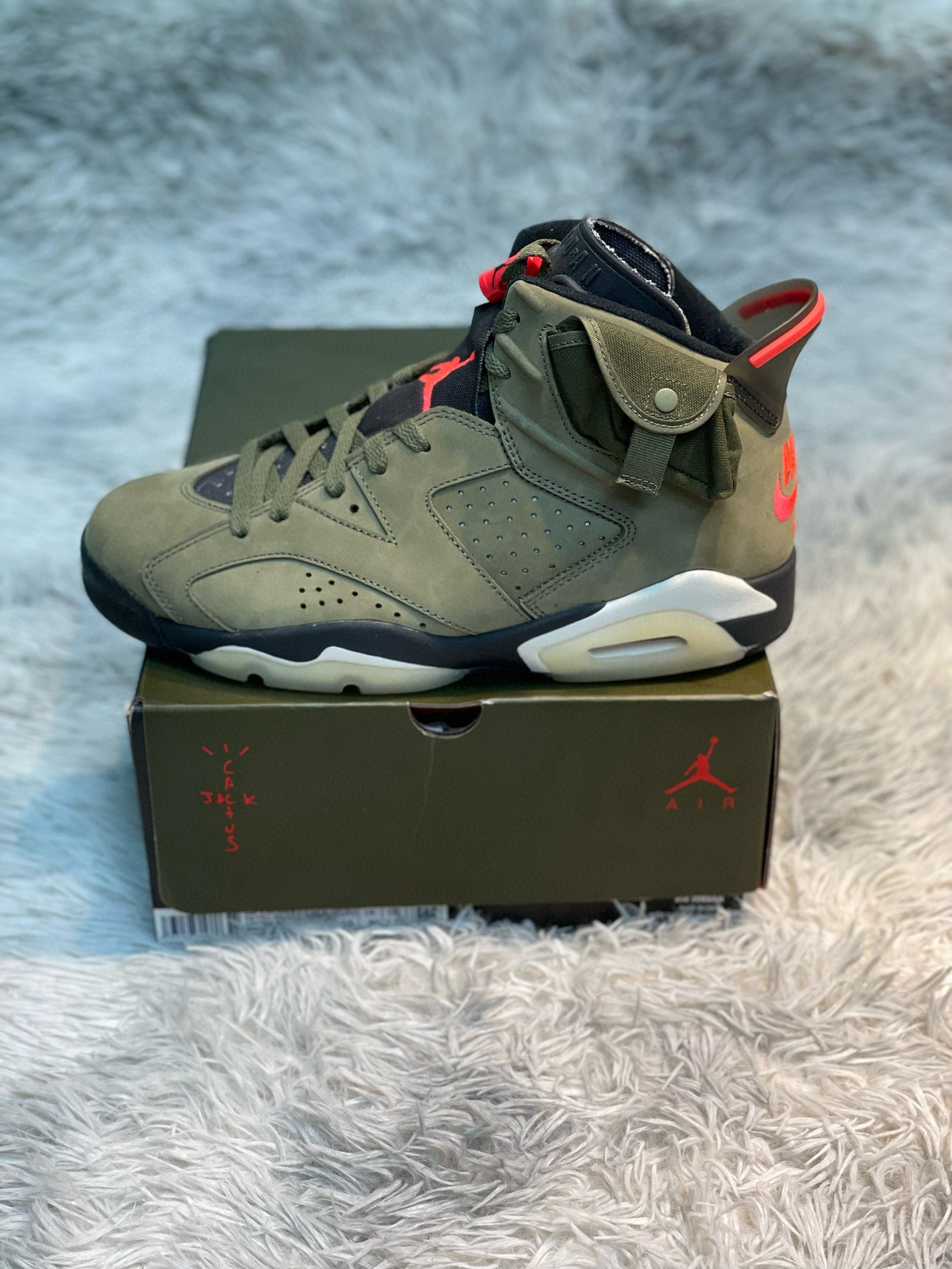 Jordan 6 Retro