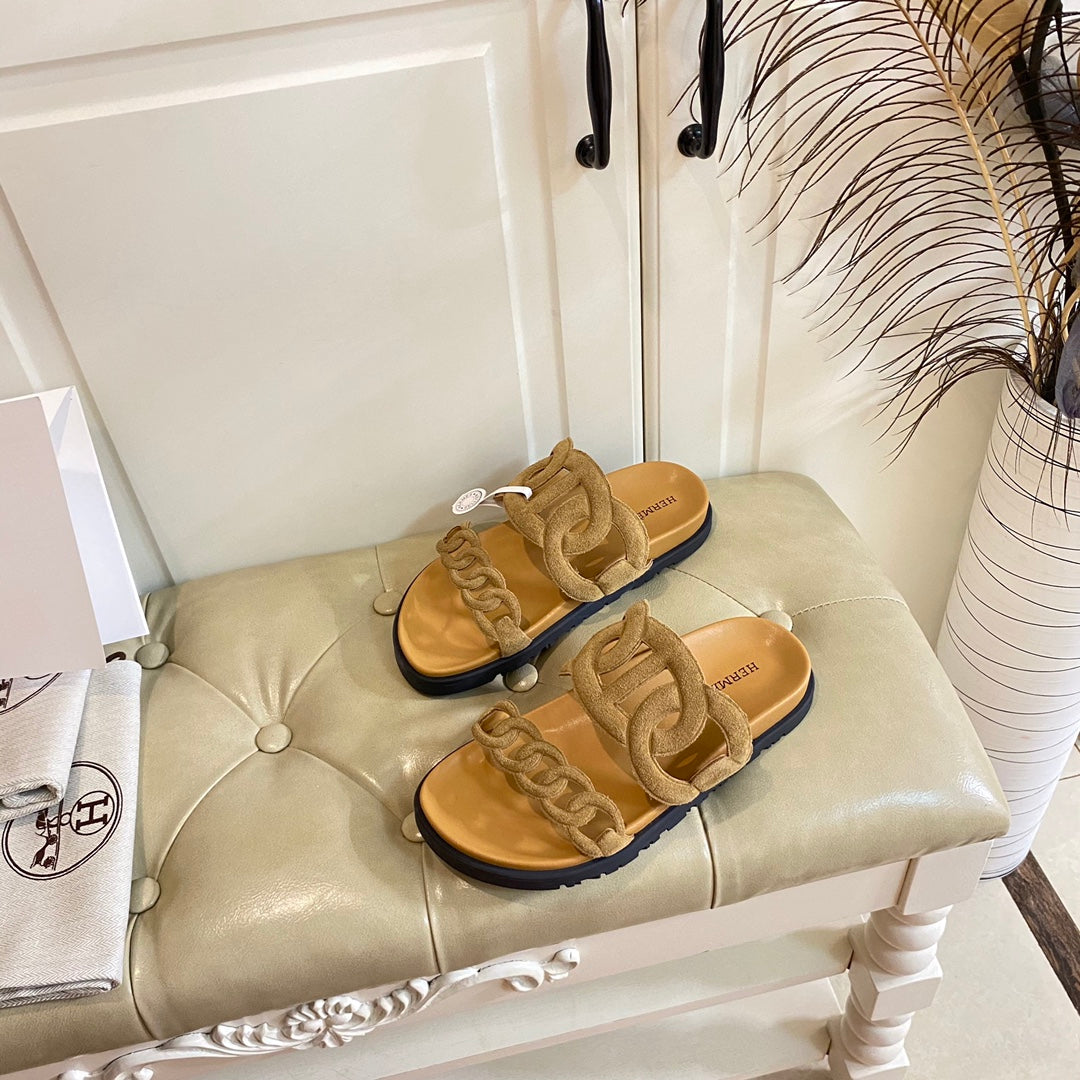 Chinelo Hermes