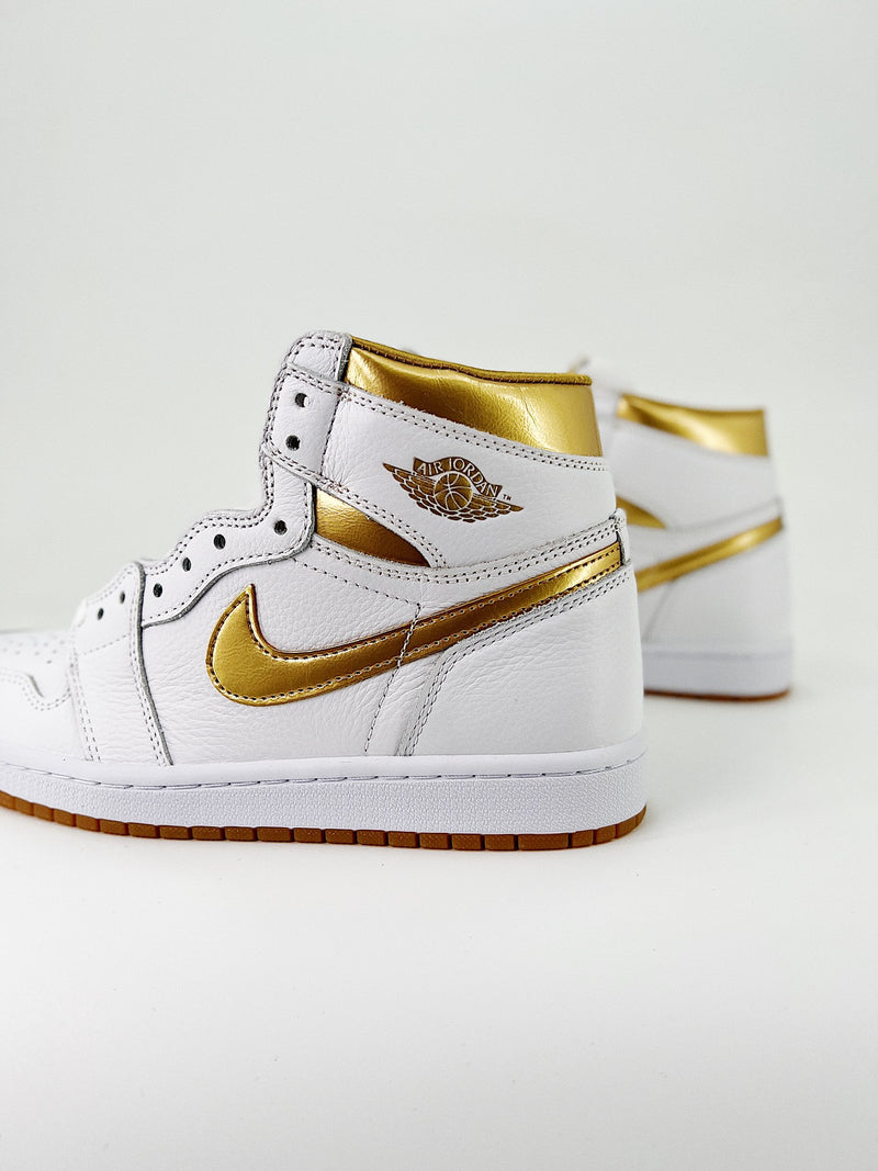 Nike Air Jordan 1 High OG “Metallic Gold”