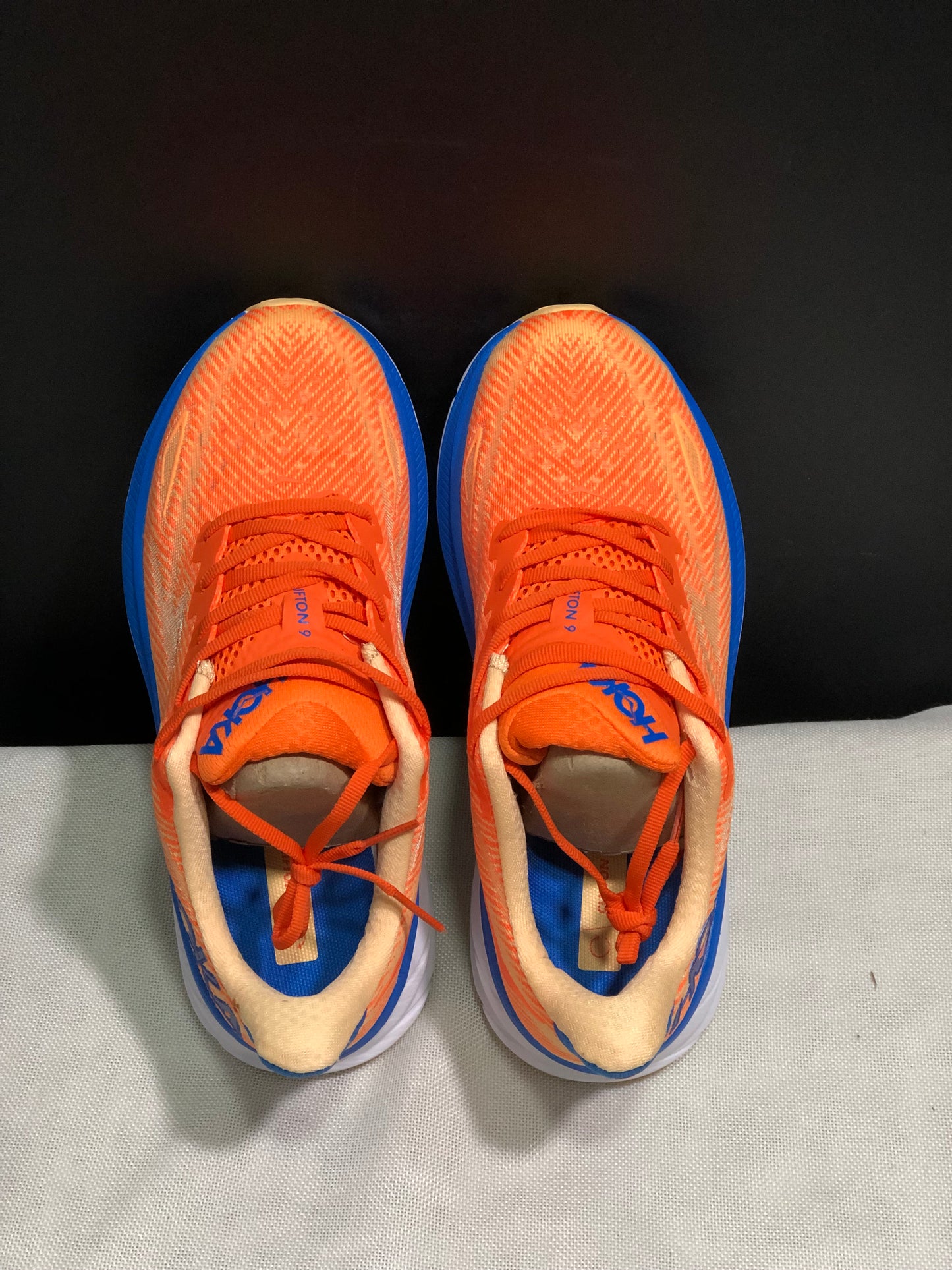 HOKA Clifton 9
