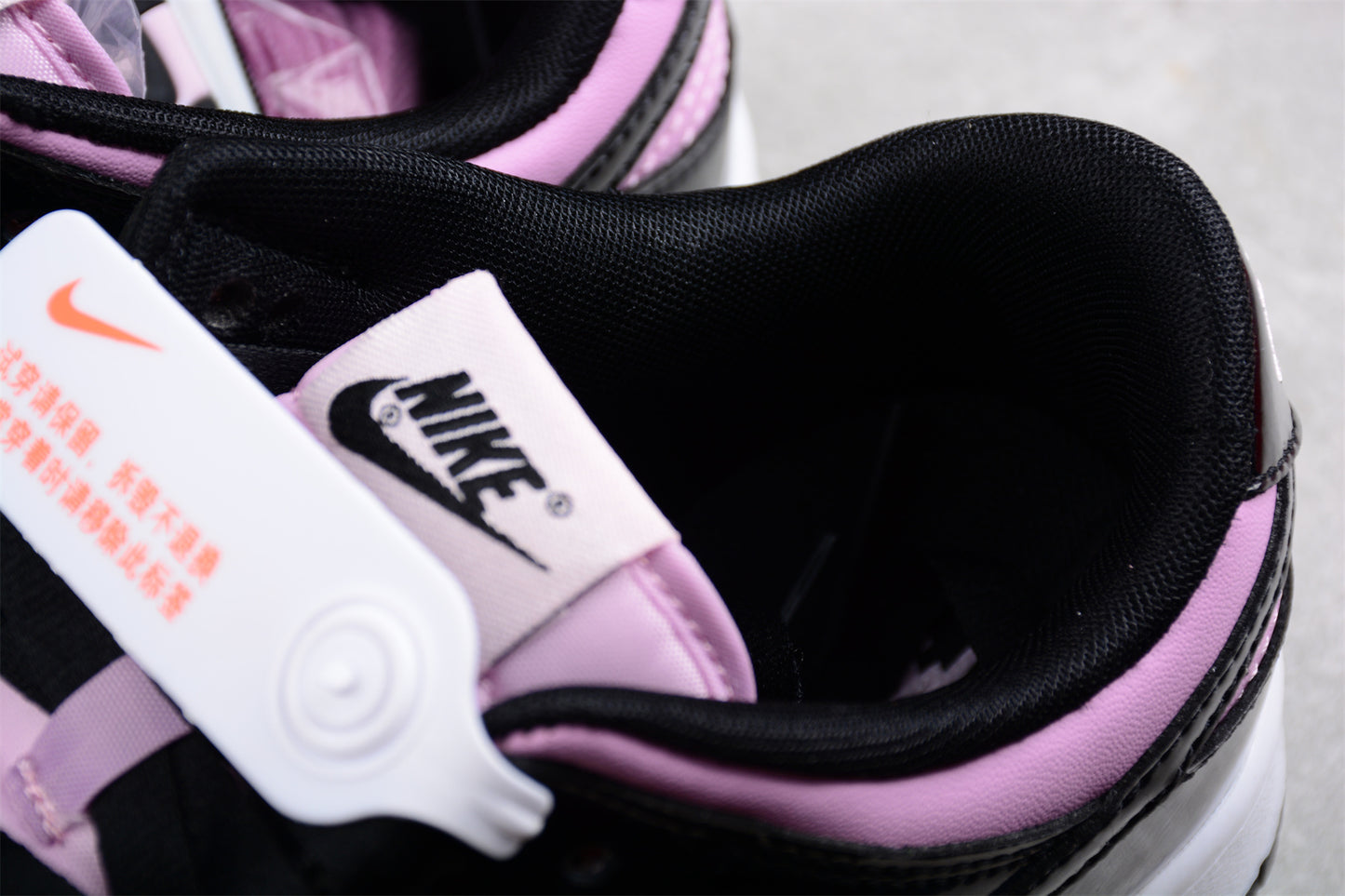 Nike Dunk Low "Pink Black"