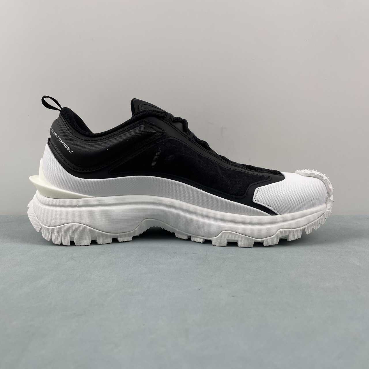 Tênis Moncler x Hoka Mafate Speed 2 (cópia)