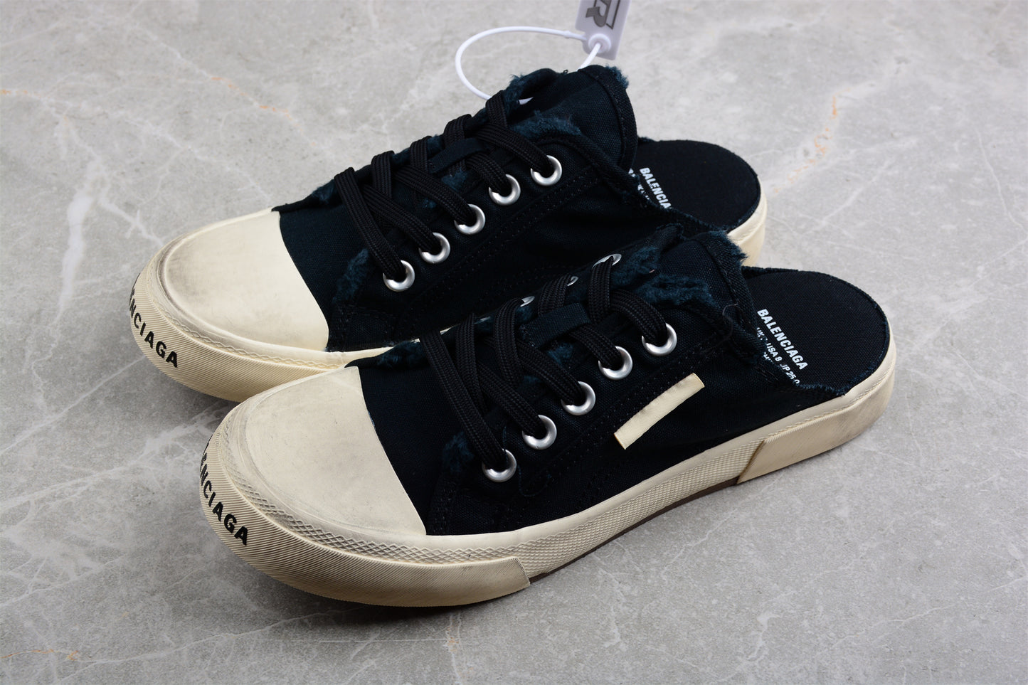 Q32 Balenciaga Vulc Destr