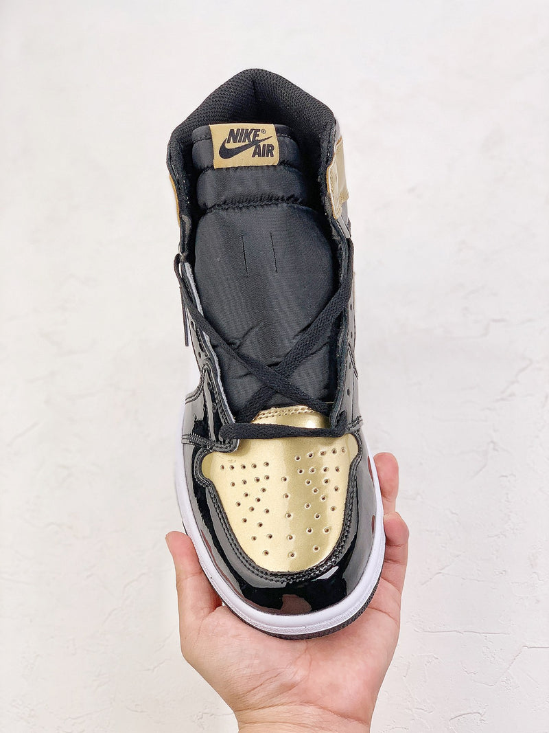 NK Air Jordan 1 Retro High OG NRG “Gold Top 3