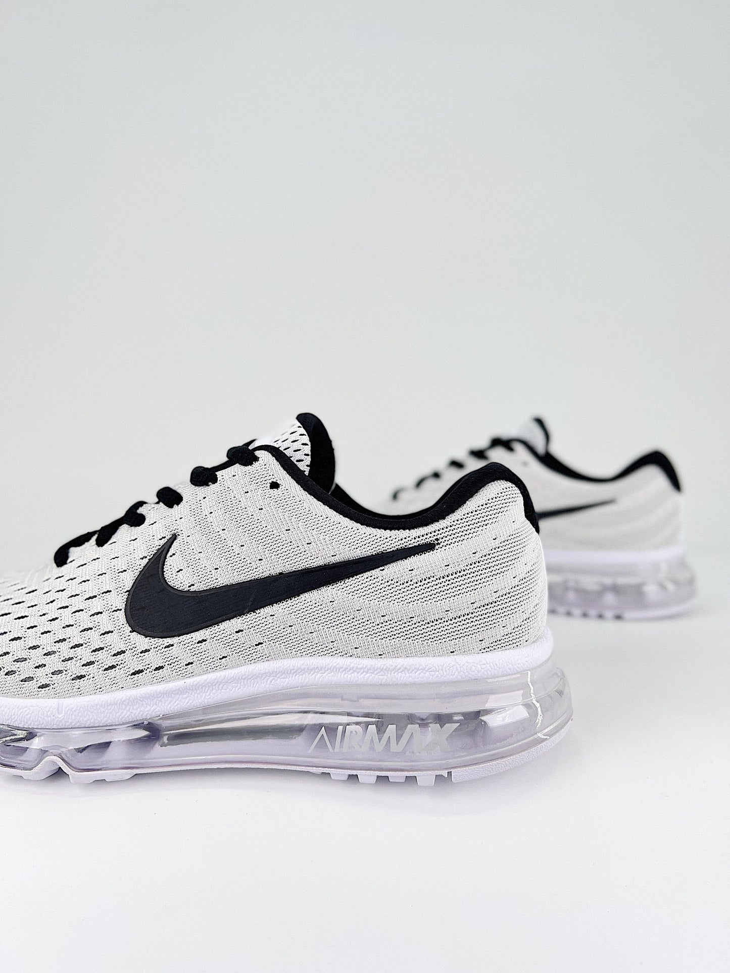 NIKE AIR MAX 2017