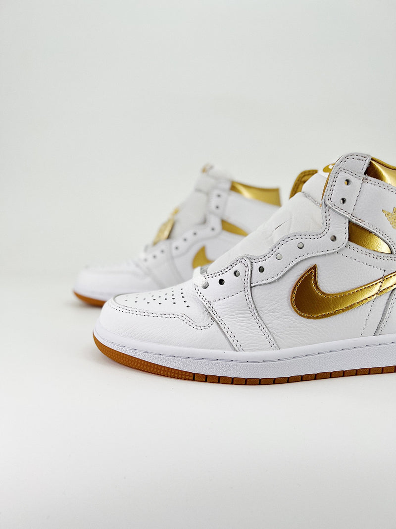 Nike Air Jordan 1 High OG “Metallic Gold”