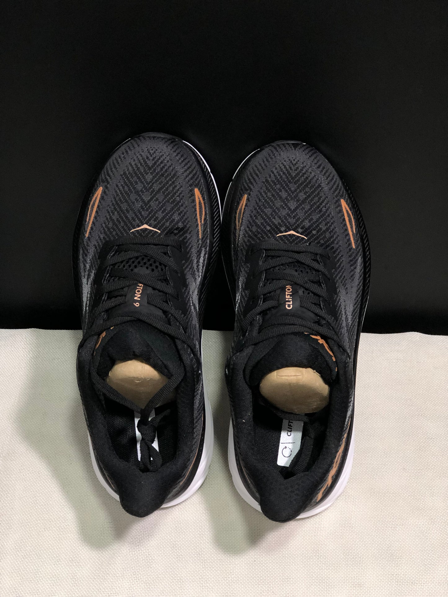 HOKA Clifton 9