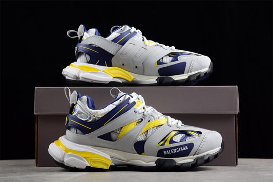 Q48 Balenciaga  Track Sneaker