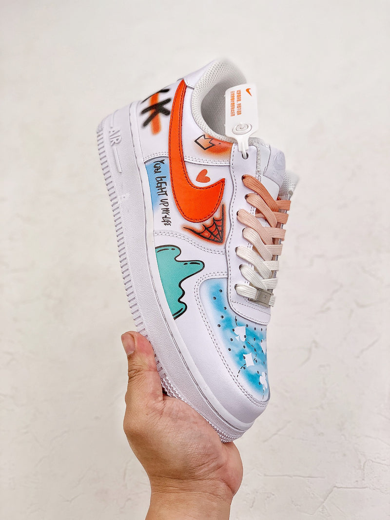 NIKE AIR FORCE 1