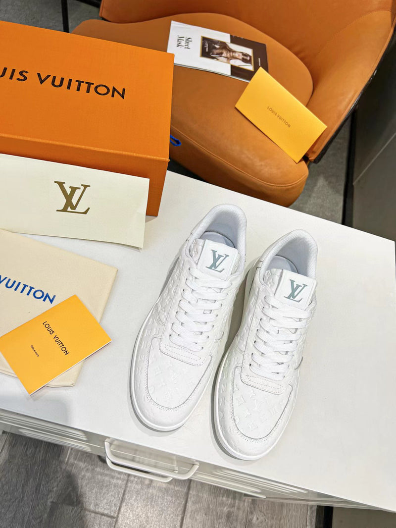 Louis Vuitton LV