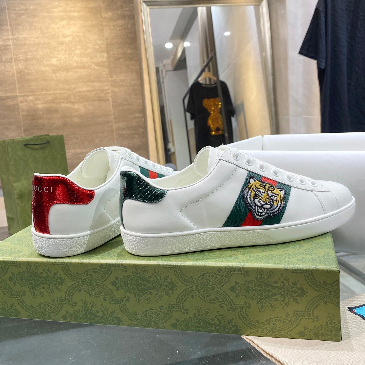 Gucci