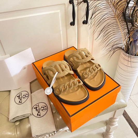 Chinelo Hermes
