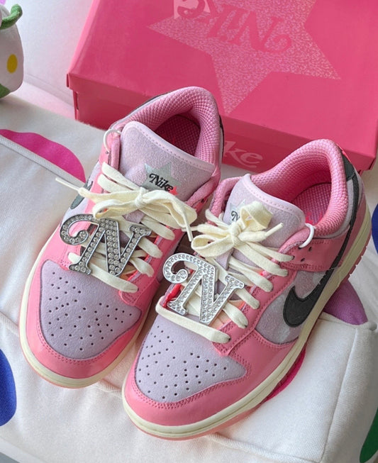 Nike Dunk Low Barbie