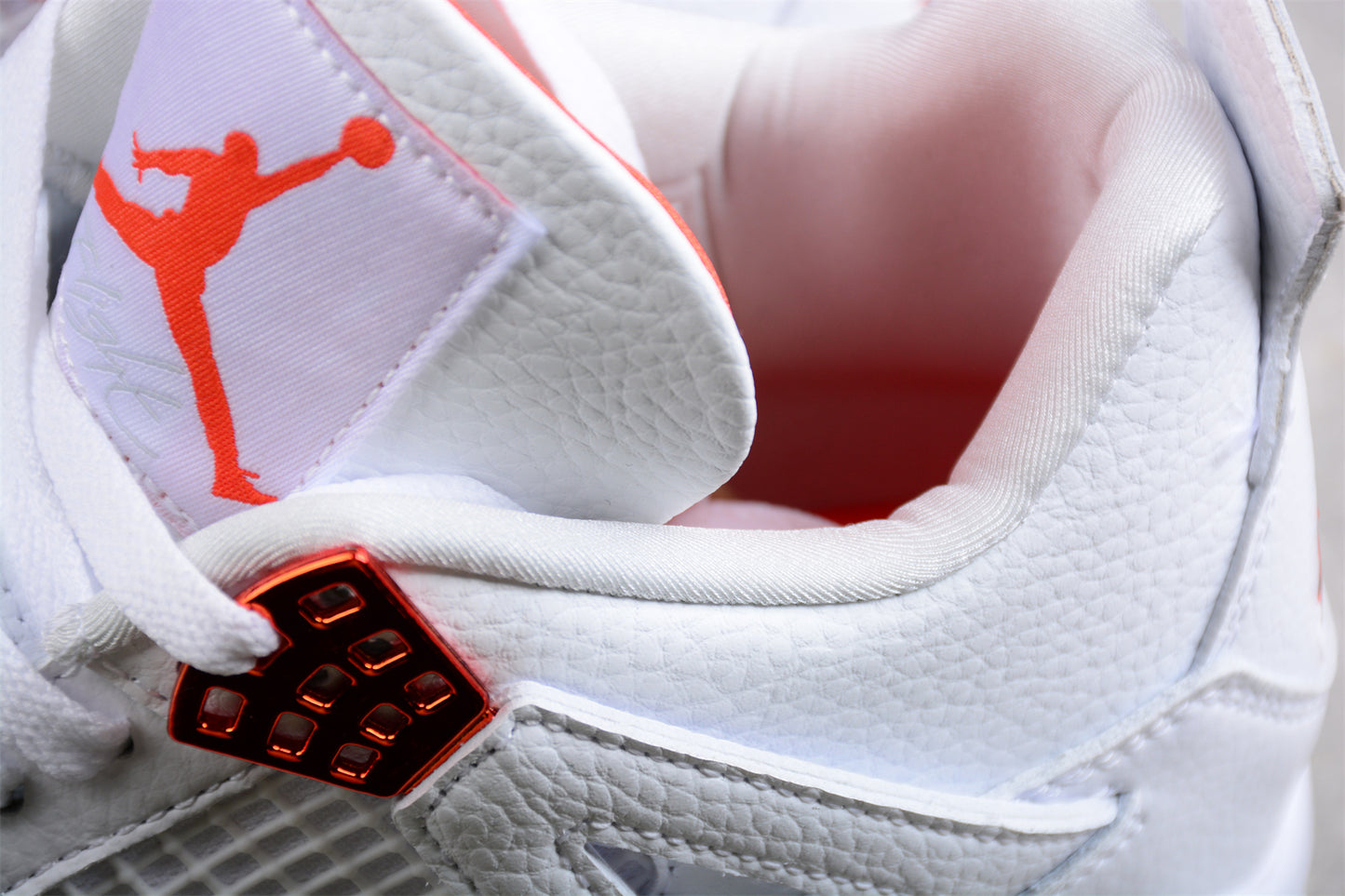 Jordan 4