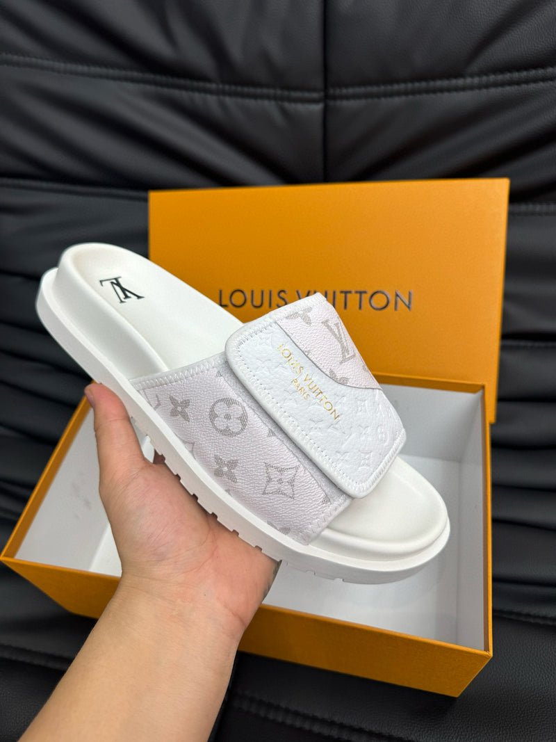 Chinelo Louis Vuitton