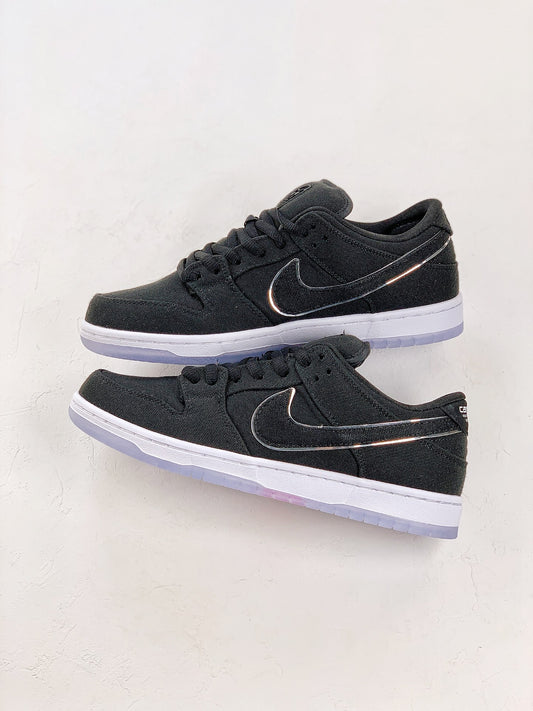 Nike Dunk SD Low Carhartt