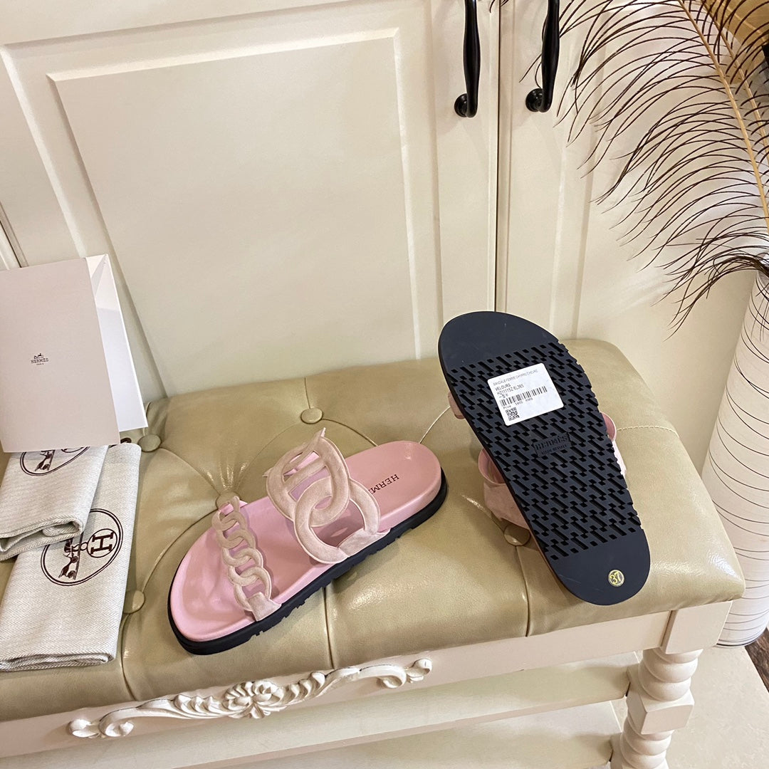 Chinelo Hermes