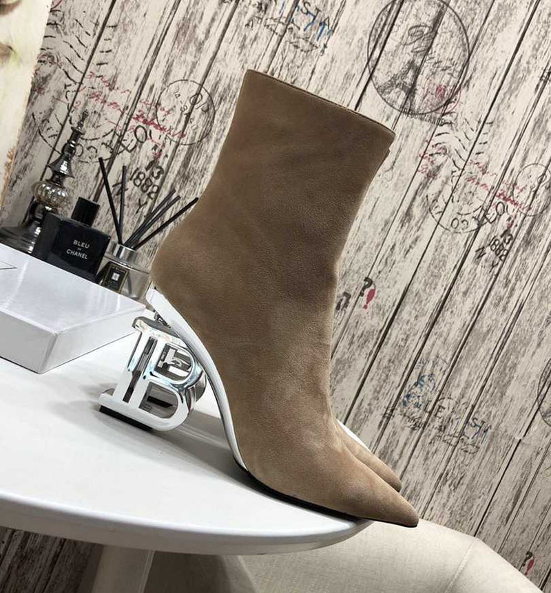 Bota Balmain Feminina Couro Cano Medio Cinza