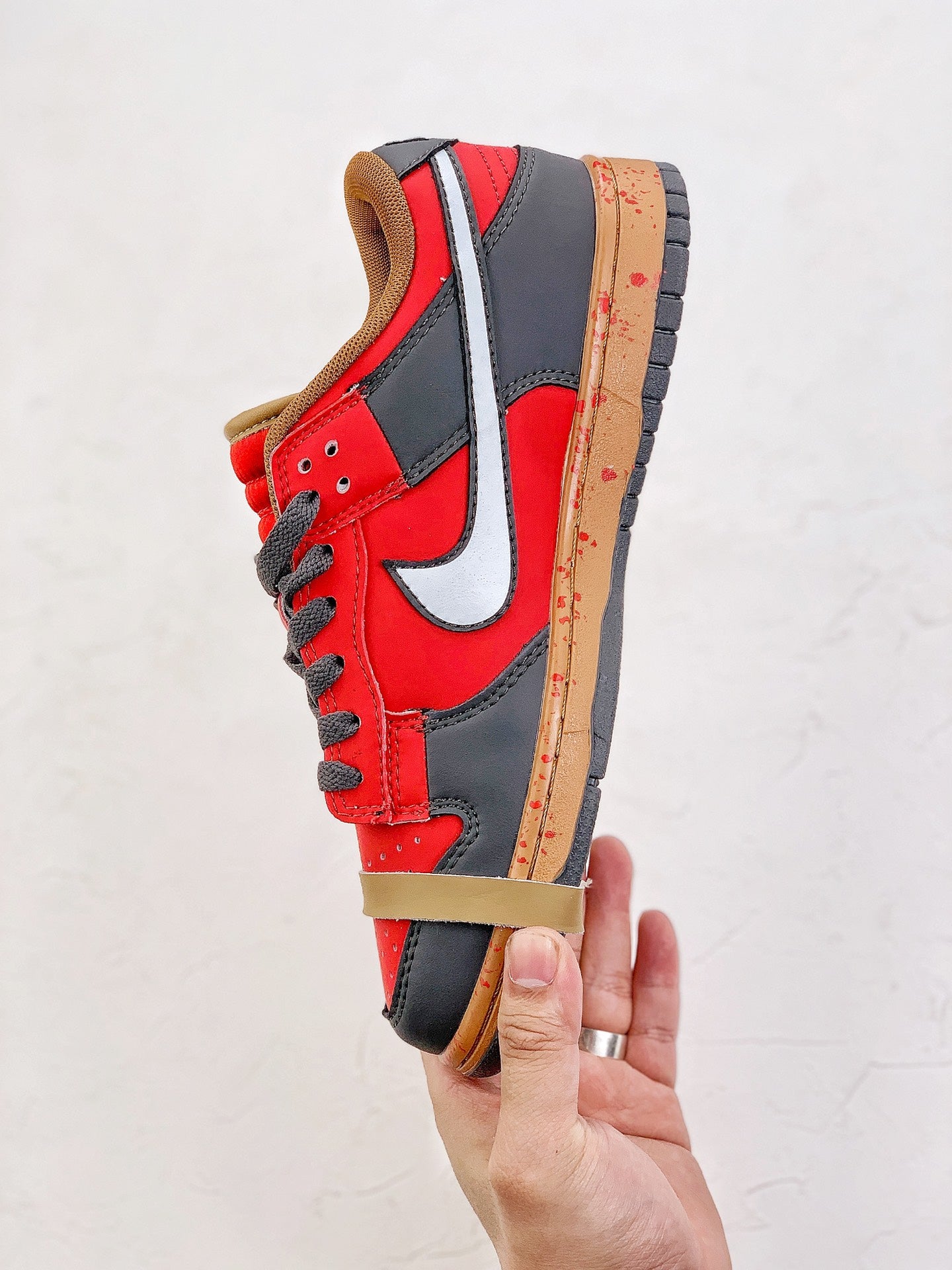 NIKE DUNK SB LOW