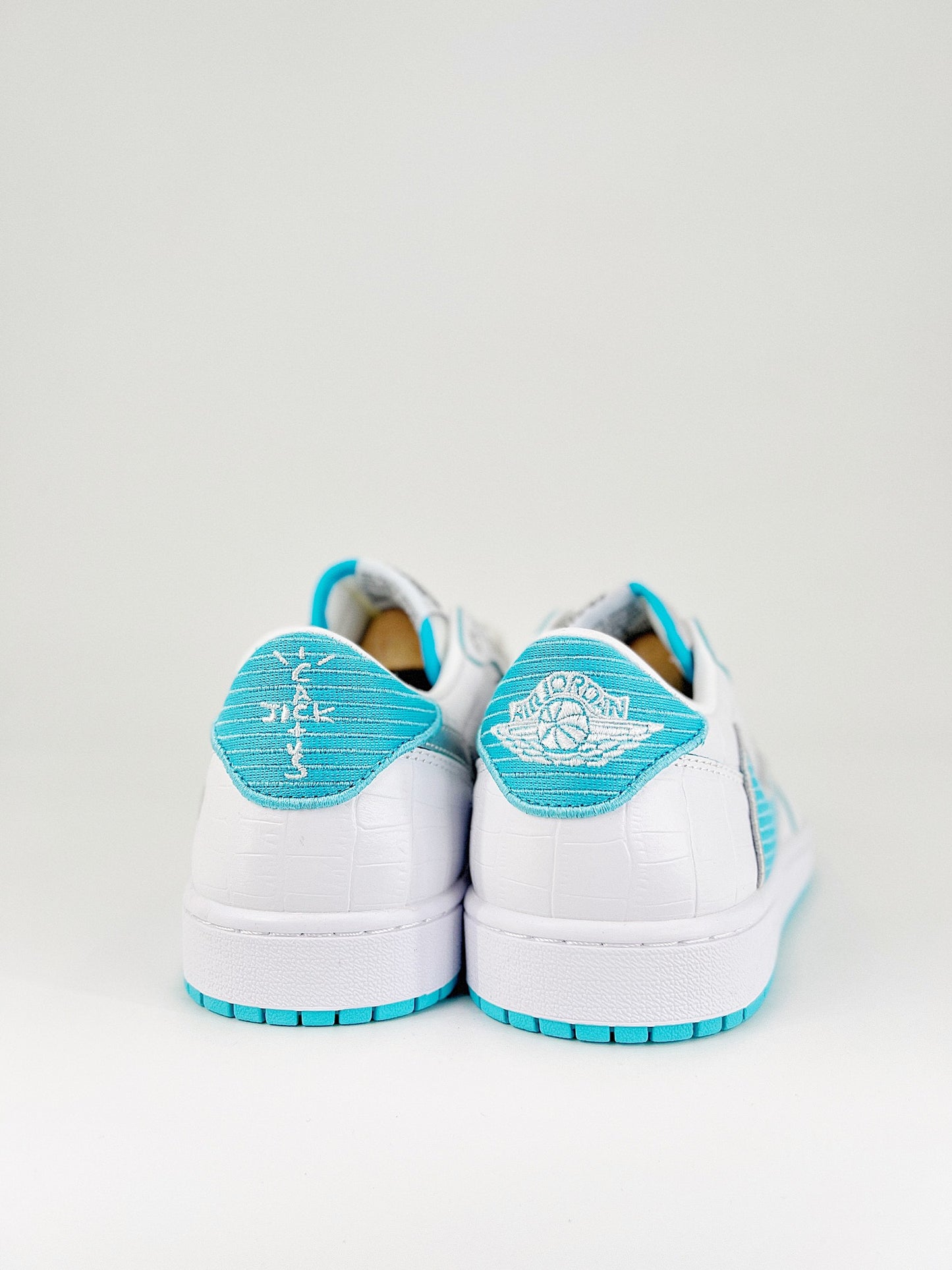 Travis Scott x Air Jordan 1 Low
