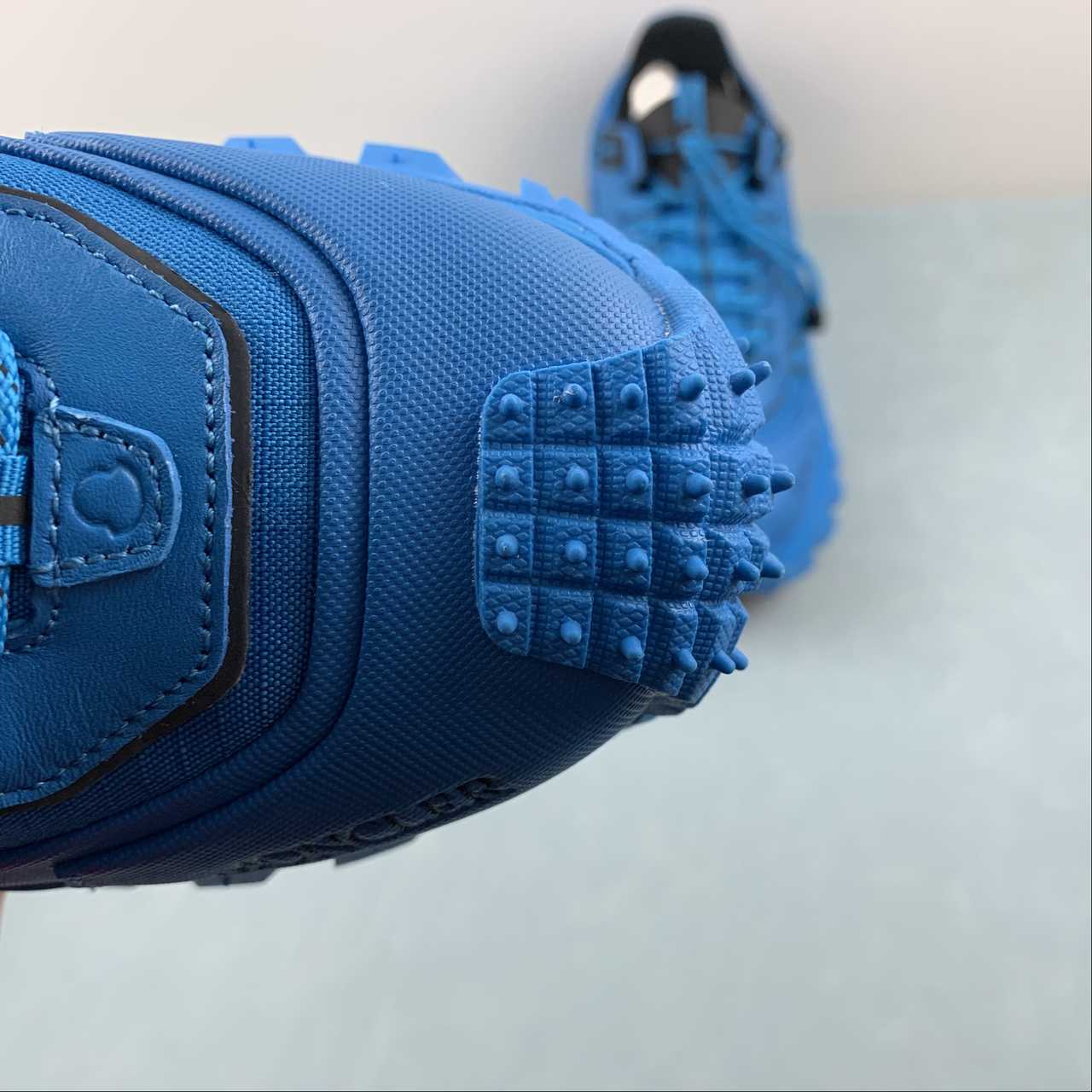 Tênis Moncler x Hoka Mafate Speed