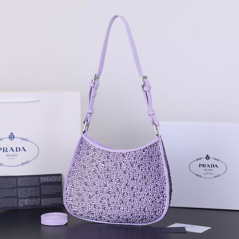 Bolsa Prada Cleo em cetim com cristais