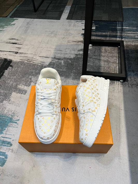 Tênis LV Trainer Dourado
