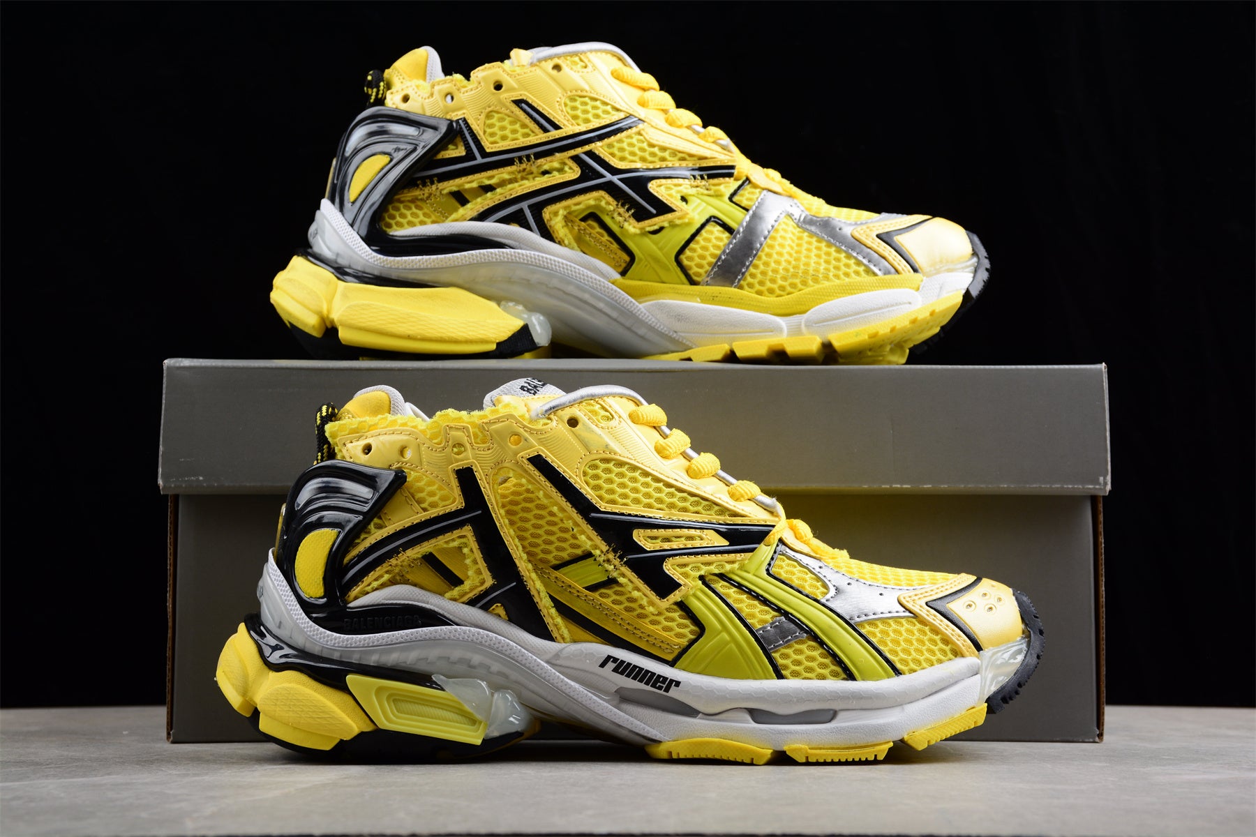 Q58 Balenciaga Runner Kith Four.Color Q58 Balenciaga Runner Kith Four.Color