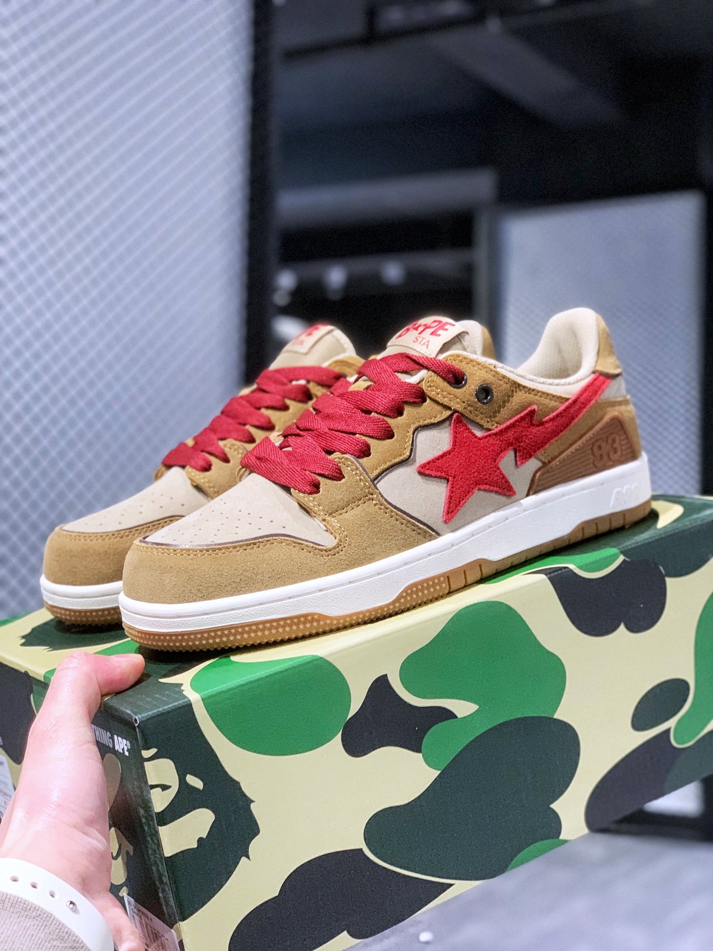 BAPE