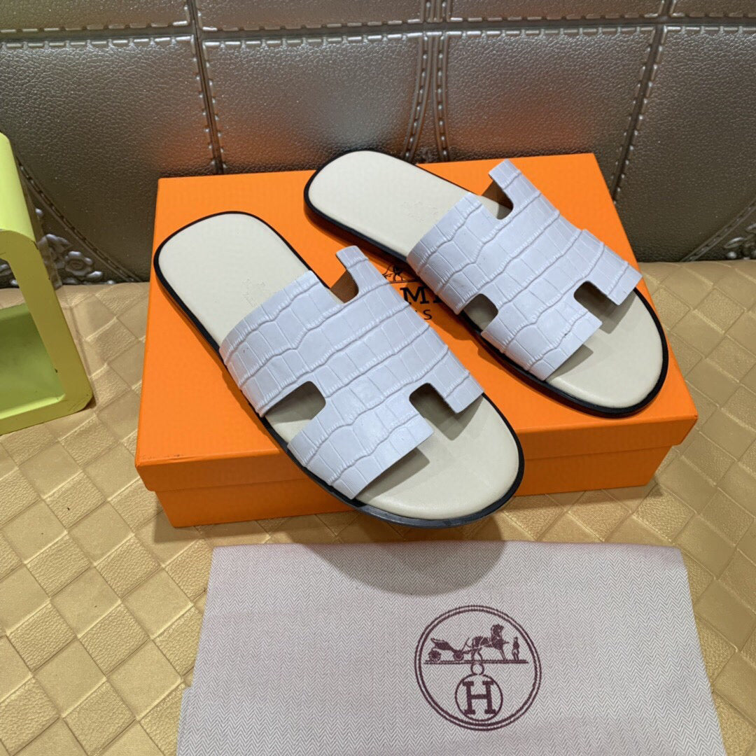 Chinelo Hermes