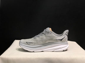 HOKA Clifton 9