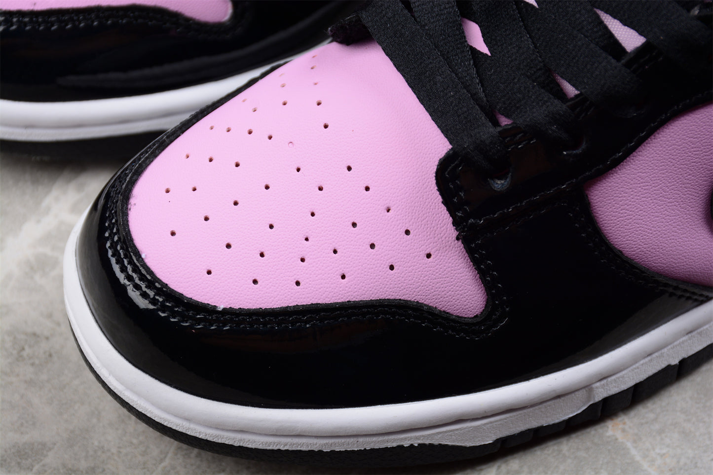 Nike Dunk Low "Pink Black"