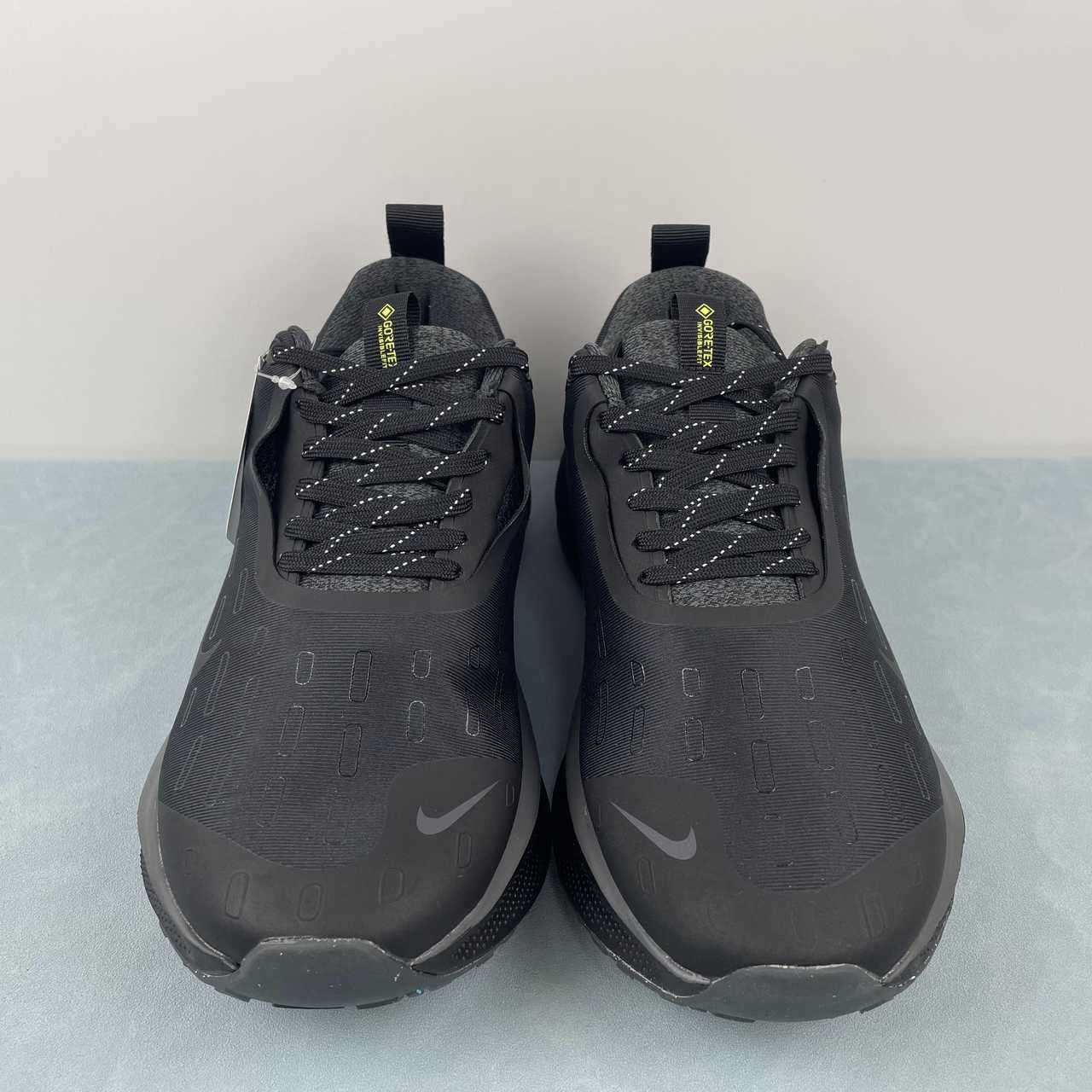 NIKE REACTX Infinity Run 4