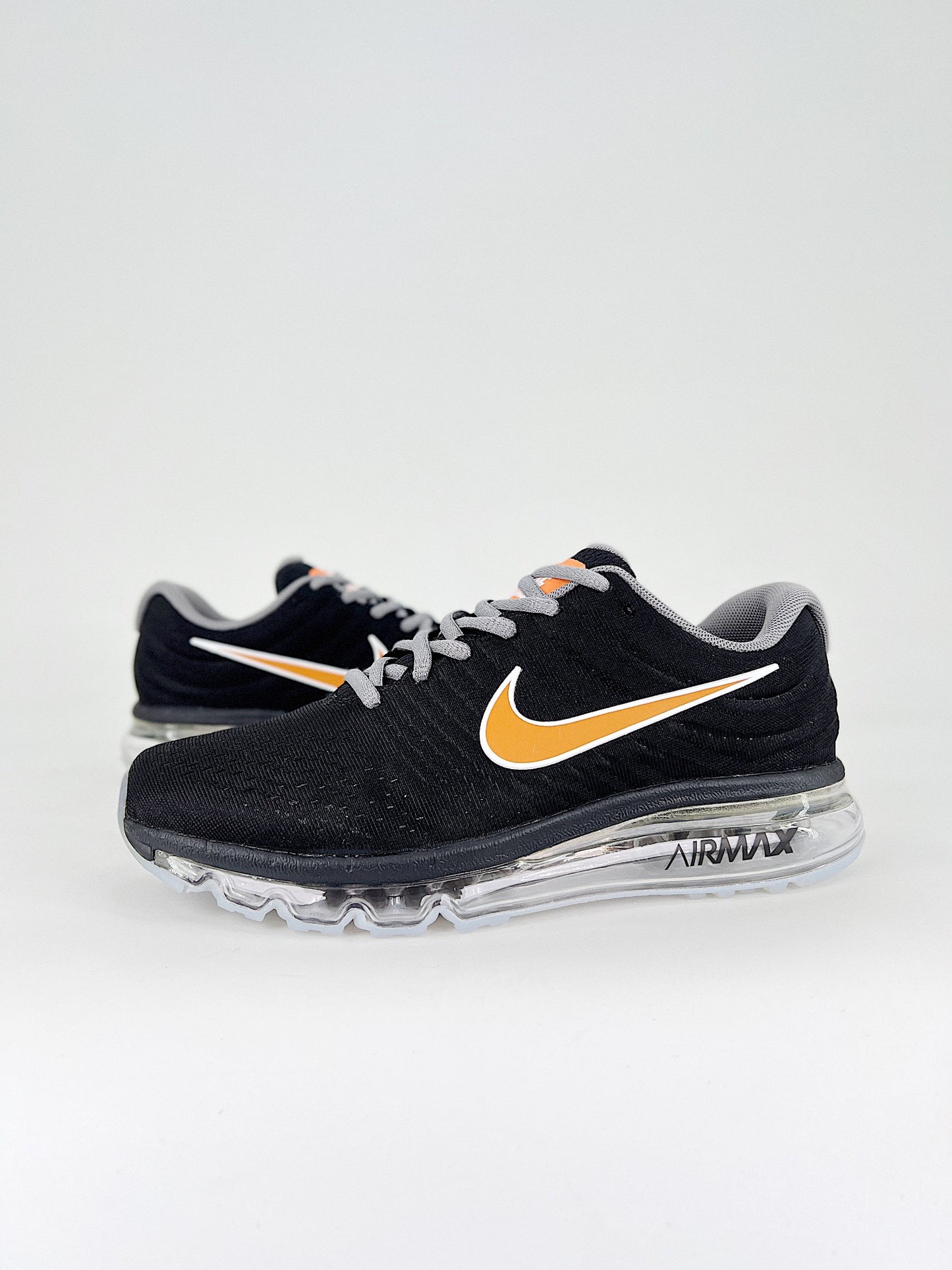 NIKE AIR MAX 2017