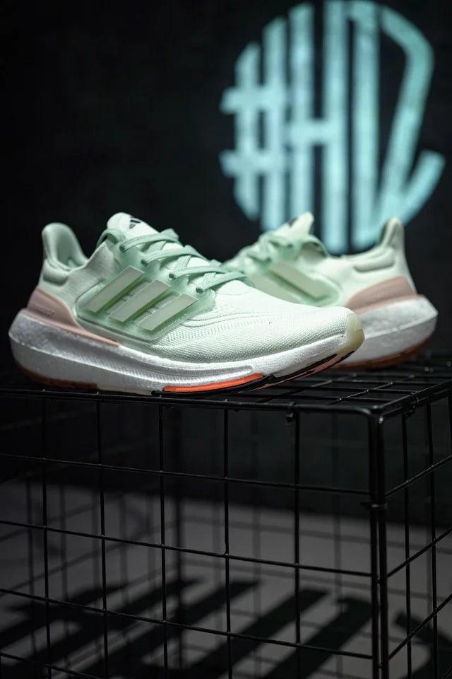 Adidas UItra Boost Light