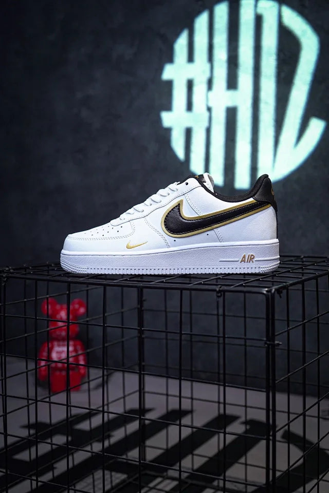 AIR FORCE 1 07 LV8 METALLIC SWOOSH PACK GOLD