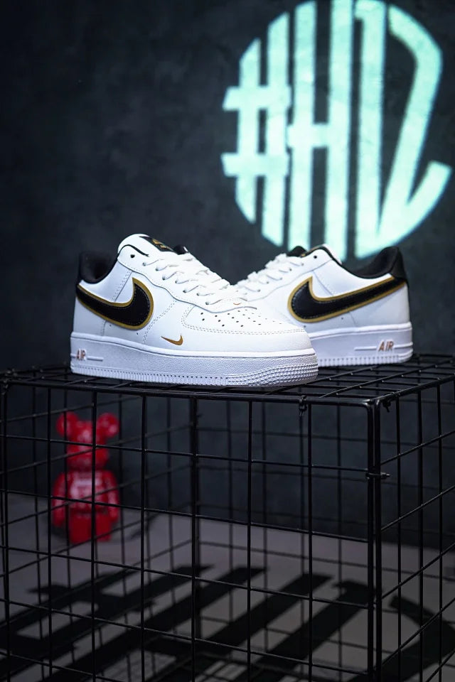 AIR FORCE 1 07 LV8 METALLIC SWOOSH PACK GOLD