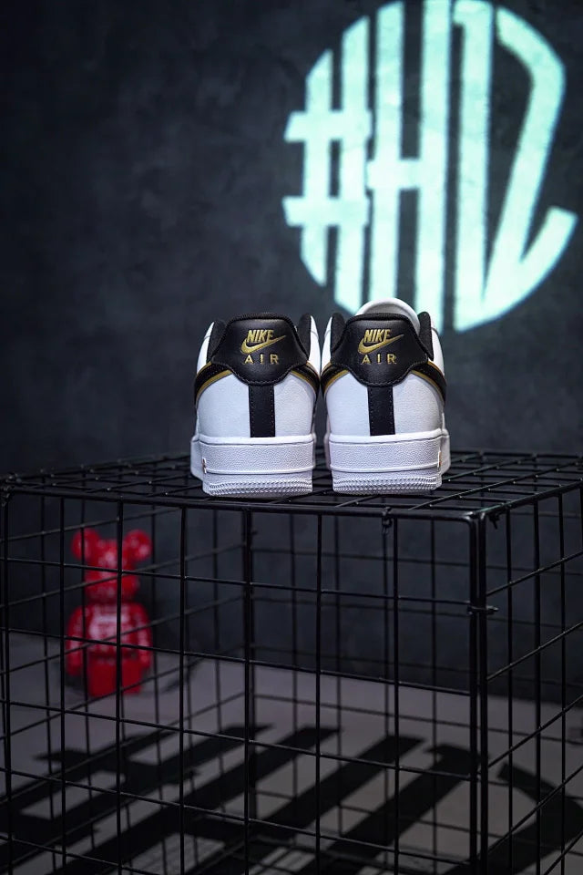 AIR FORCE 1 07 LV8 METALLIC SWOOSH PACK GOLD