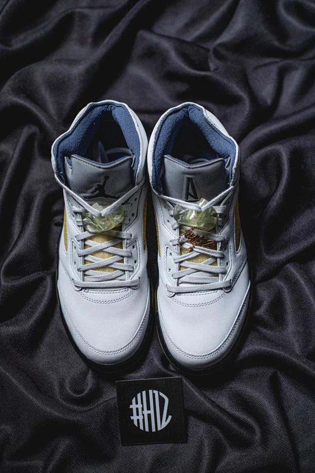 A MA MANIÉRE x Air Jordan 5 "Photon Dust" Branco & Azul no