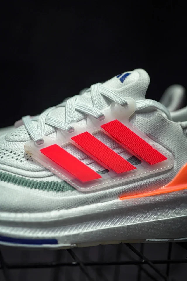 Adidas UItra Boost Light