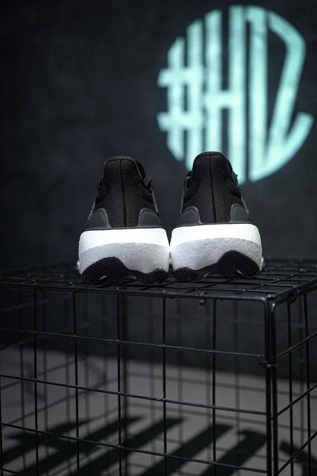 Adidas UItra Boost Light