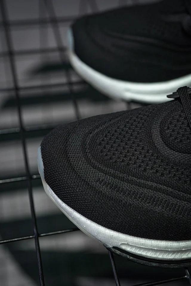 Adidas UItra Boost Light