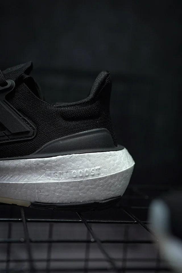 Adidas UItra Boost Light
