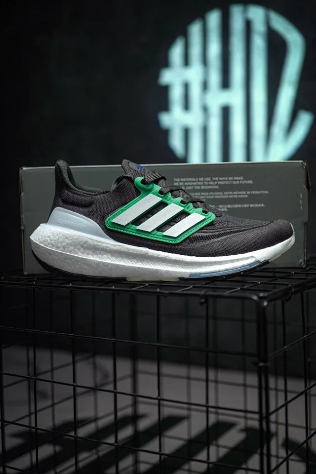 Adidas UItra Boost Light