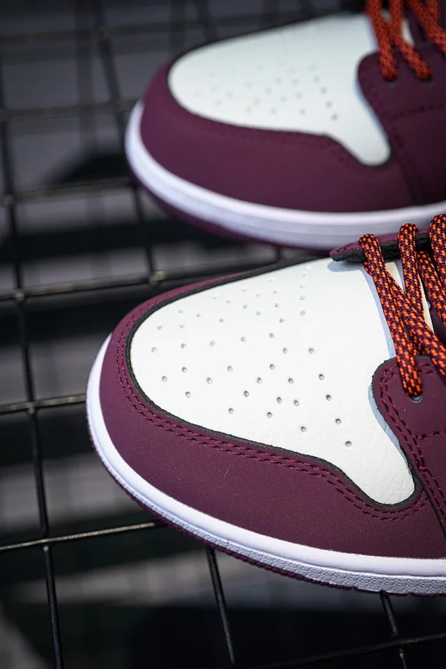 Air Jordan 1 Low "Night Maroon" Vermelho & Branco