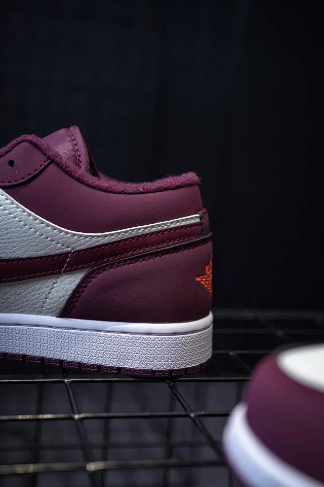 Air Jordan 1 Low "Night Maroon" Vermelho & Branco