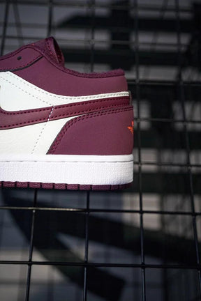 Air Jordan 1 Low "Night Maroon" Vermelho & Branco